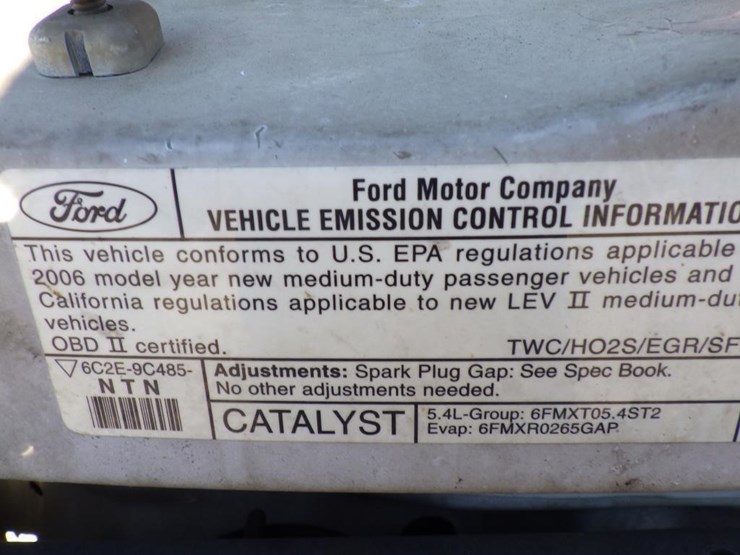 2006-ford-econoline-350-image-13