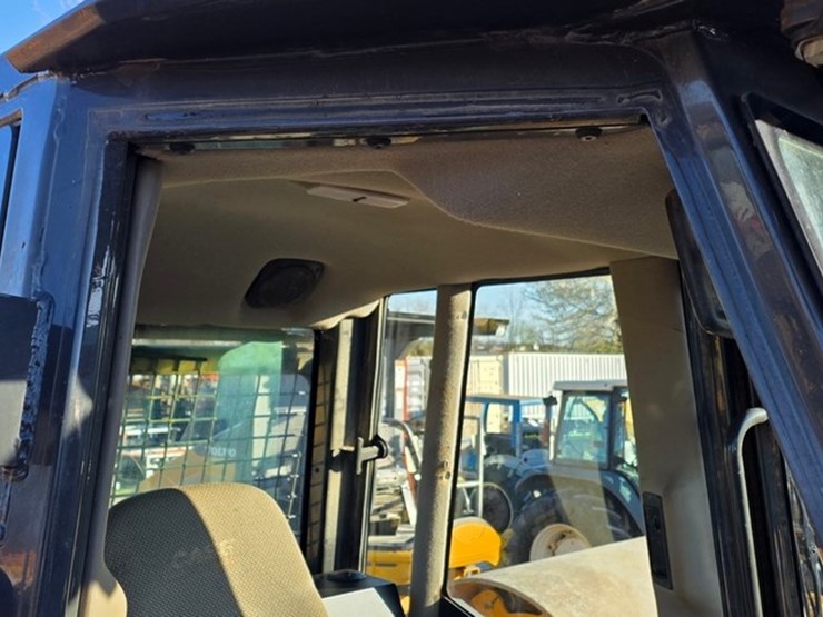 2013-case-850m-image-65