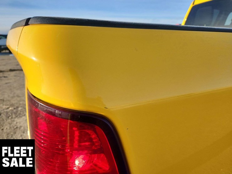 2019-ram-1500-classic-image-34