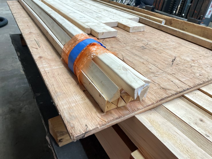 #2558-•-pallet-of-building-material-(columbia-heights,-mn)-image-13