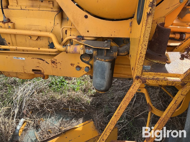 minneapolis-moline-4250-6-2wd-tractor-image-10