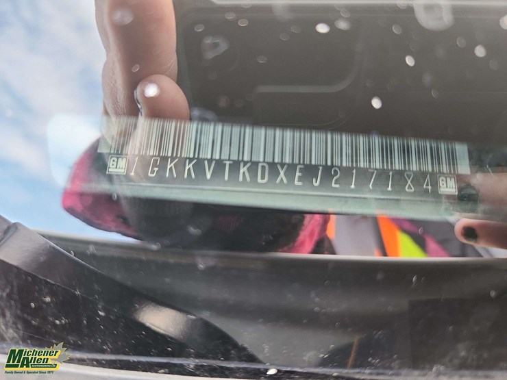 2014-gmc-acadia-denali-image-42