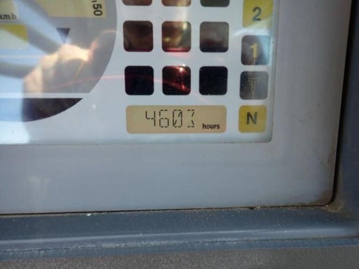 2011-deere-304j-image-10