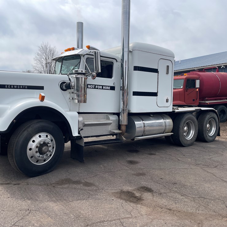 #246 • 1961 Kenworth Truck Tractor (Has ND Title) (Mora, MN)