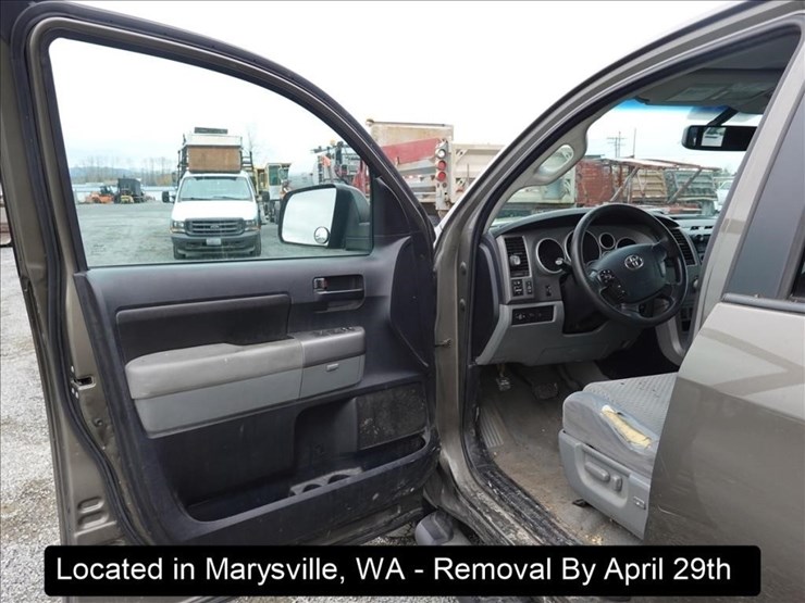 2010-toyota-tundra-image-7