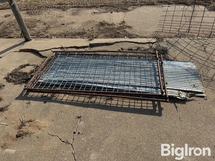 wire-gates-&-barn-tin-image-6