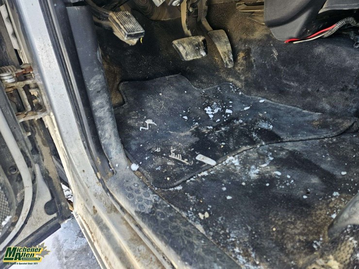 2012-dodge-1500-image-17