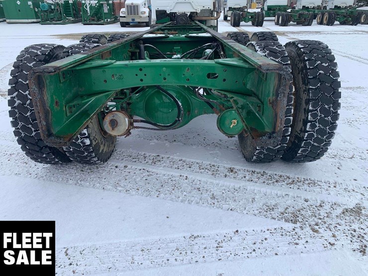 2003-freightliner-fl106-image-10