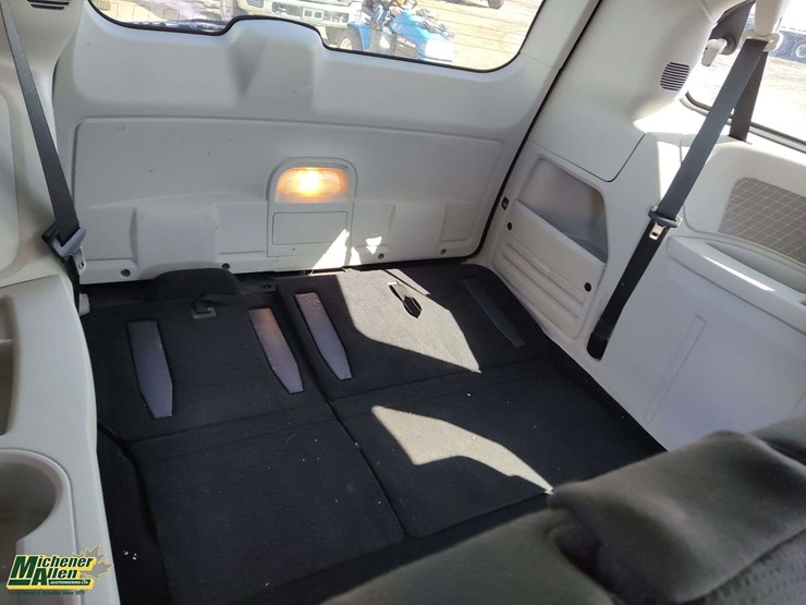 2013-dodge-grand-caravan-se-image-14