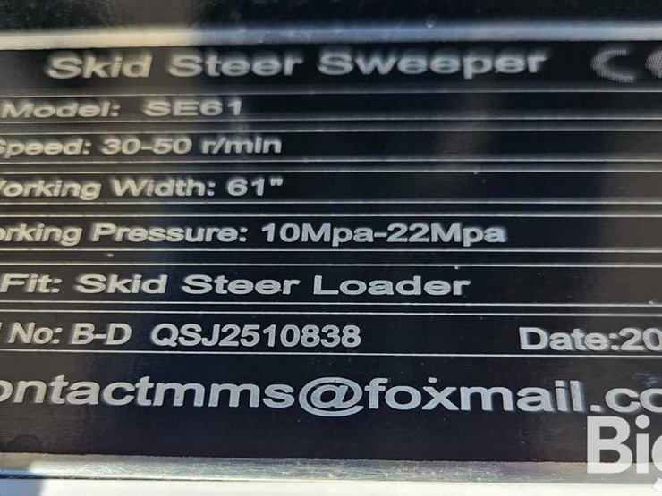 2025-massey-ferguson-730-image-19