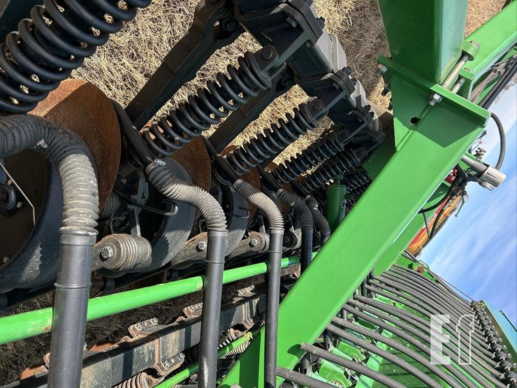 2004-john-deere-1590-image-21