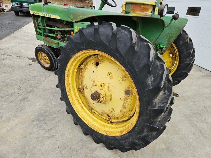 1965-john-deere-2010-image-22