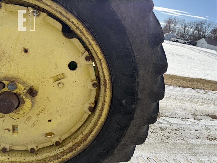 1987-john-deere-4250-image-11