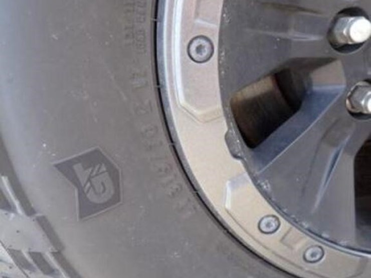 2010-ford-f150-raptor-image-30