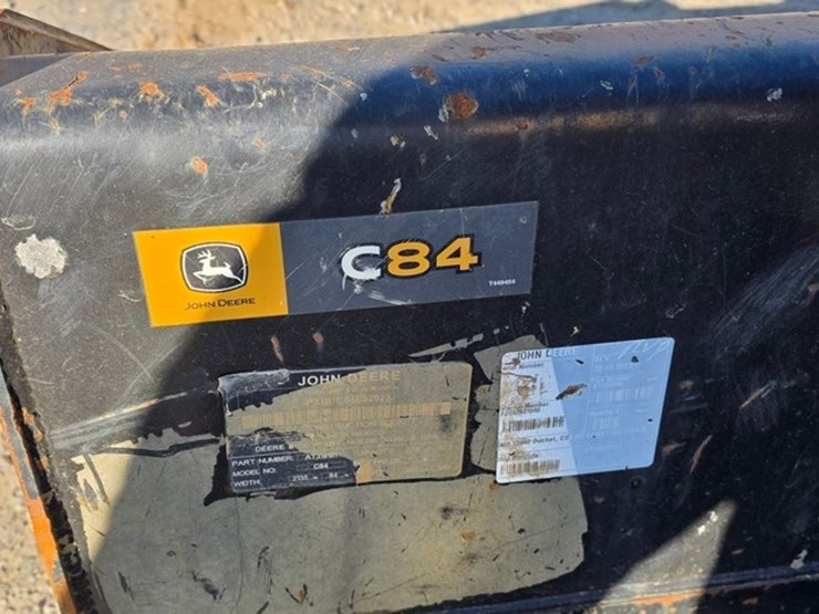 2023-deere-331g-image-34