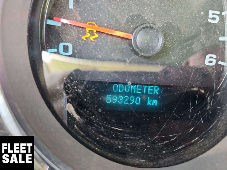 2012-chevrolet-silverado-2500hd-image-24