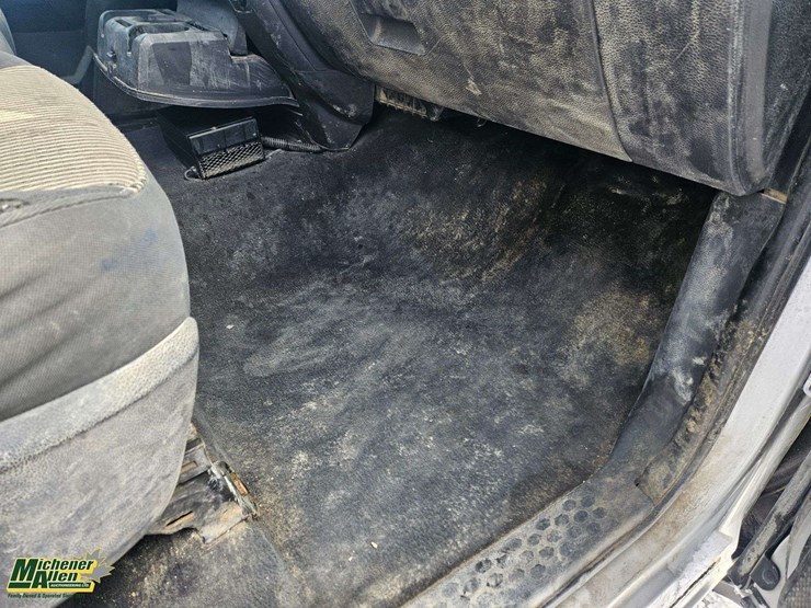 2012-dodge-1500-image-25