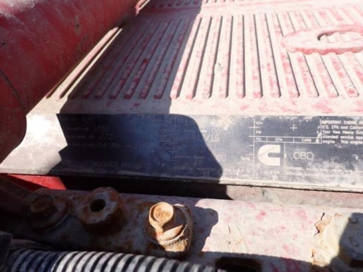 2014-peterbilt-389-image-29