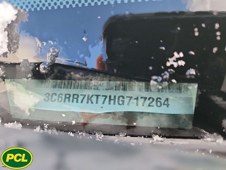 2017-dodge-1500-image-32