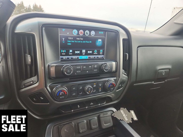 2018-chevrolet-silverado-1500-image-21