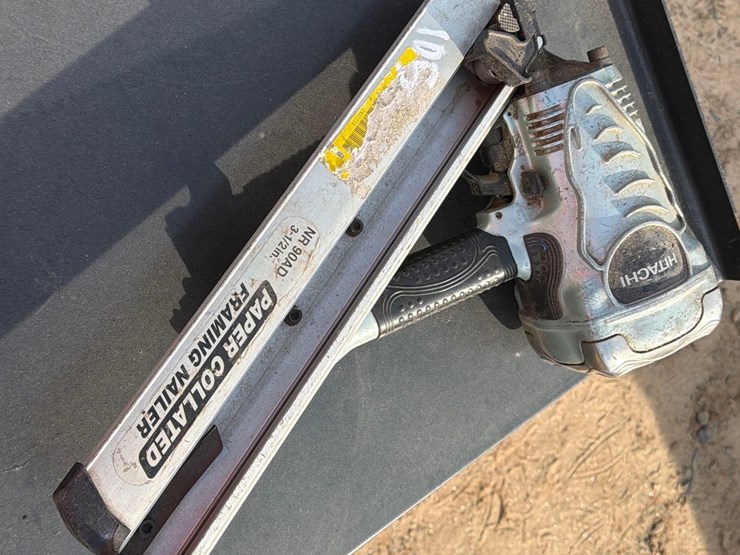 hitachi-pneumatic-nail-gun-image-5