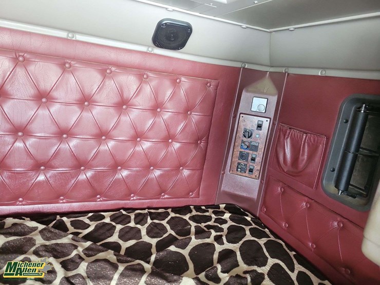 1999-international-9400-image-30