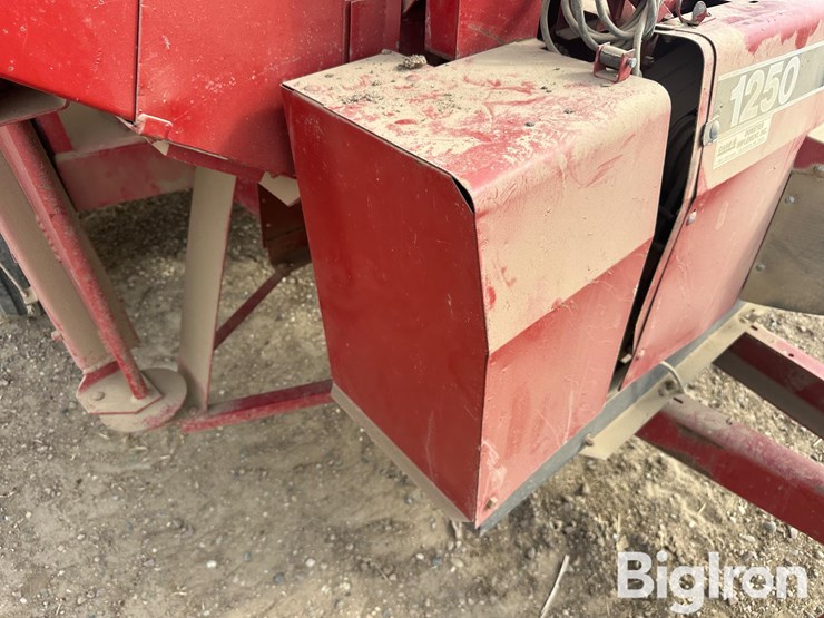 case-ih-1250-image-15