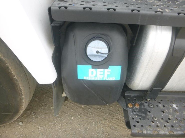 2016-ford-f650-xlt-image-22