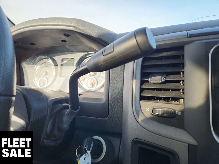 2018-dodge-3500-image-23