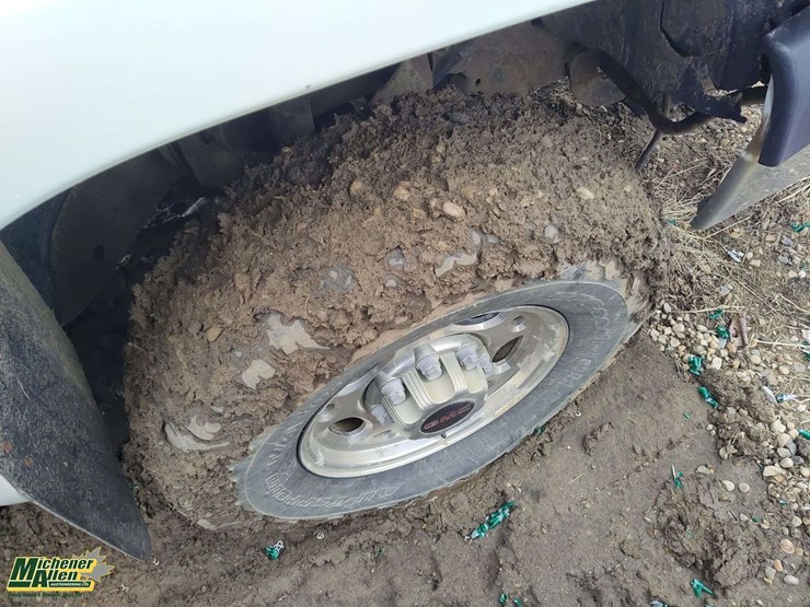 2004-chevrolet-silverado-2500hd-image-6