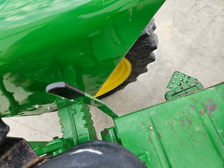1961-john-deere-2010-image-28