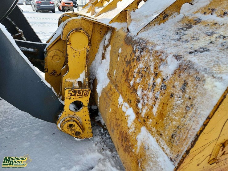 2013-deere-644k-image-26