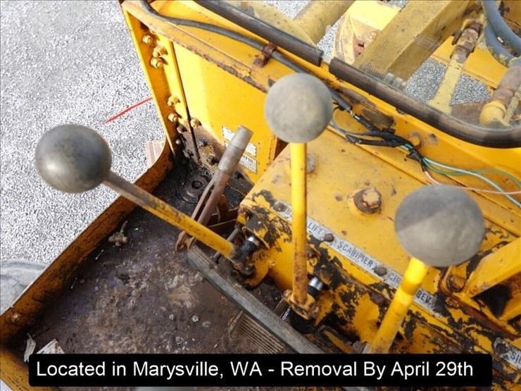 1965-caterpillar-120-image-17