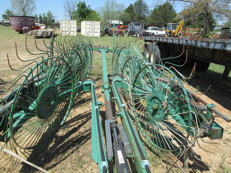 john-deere-704-image-13