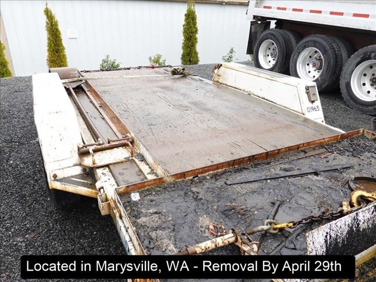 2012-utility-flatbed-image-2