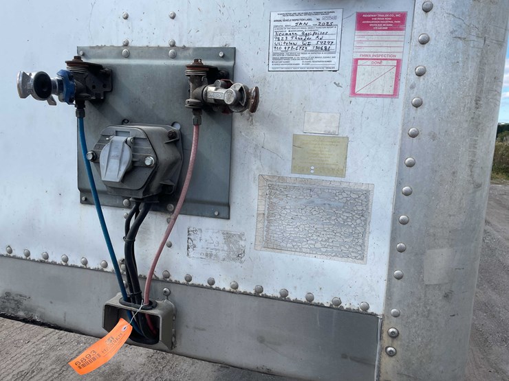 #284-•-2011-wabash-semi-trailer-(title-in-delay)-(denmark,-wi)-image-11