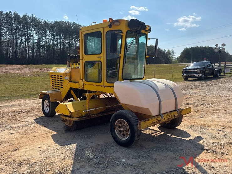 superior-broom-dt80-image-1