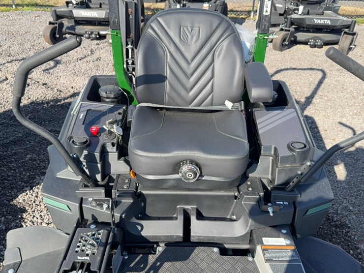 #4078-•-yakta-yxr-710-zero-turn-mower-image-6