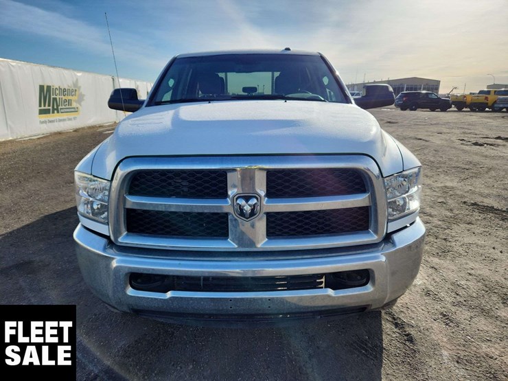 2018-dodge-3500-image-9