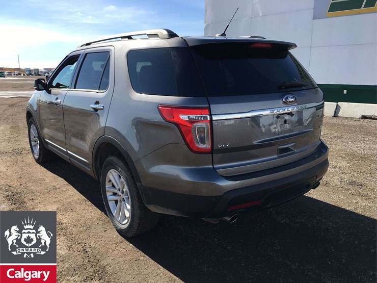 2014-ford-explorer-xlt-image-3
