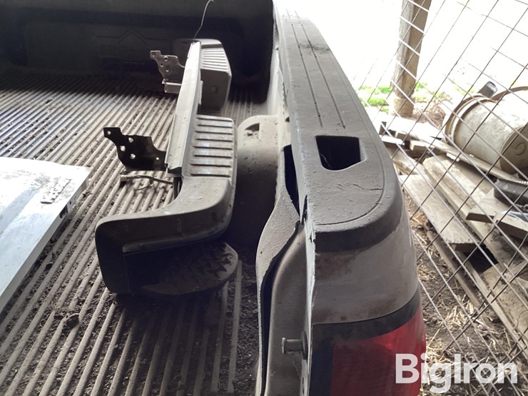 2015-gmc-sierra-3500-image-17