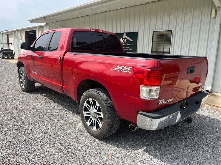 2012-toyota-tundra-image-14