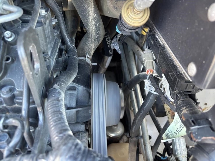 2019-bobcat-t590-image-39