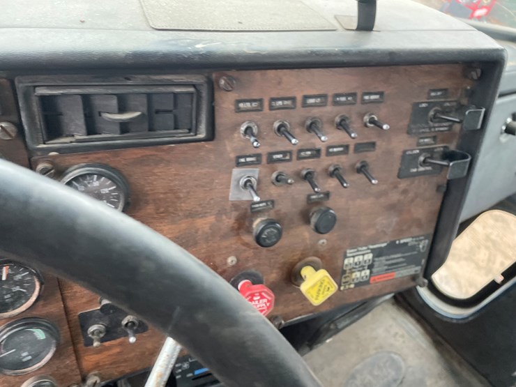 #244-•-1989-peterbilt-flatbed-truck-tractor-(has-mn-title)-(princeton,-mn)-image-11