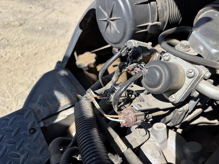 2007-nissan-mcp1f2a25lv-image-34