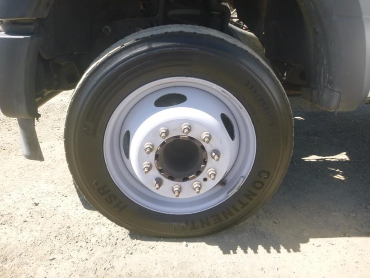 2021-ford-f550-image-19