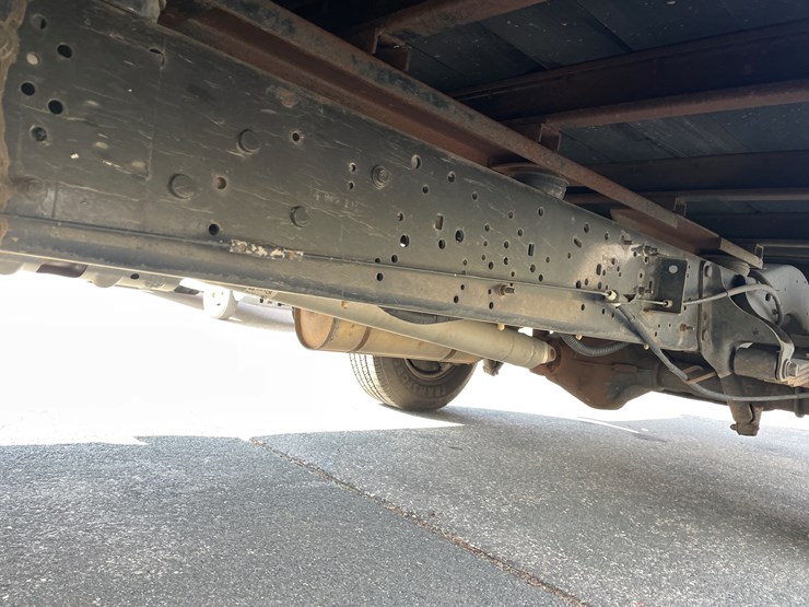 2014-ford-e350-image-14