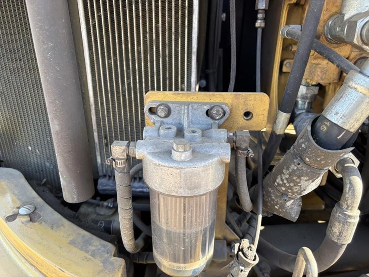 2015-caterpillar-305.5e2-cr-image-39