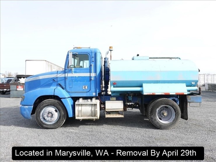 1993-freightliner-fld112-image-4