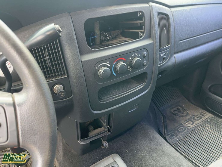 2004-dodge-ram-1500-image-17